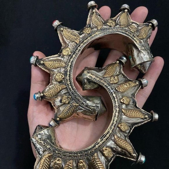 Single Cuff Bracelet, Cuff Bracelet for Women, , Vintage HandmadeSpike Handcuffs - Picture 3 of 5